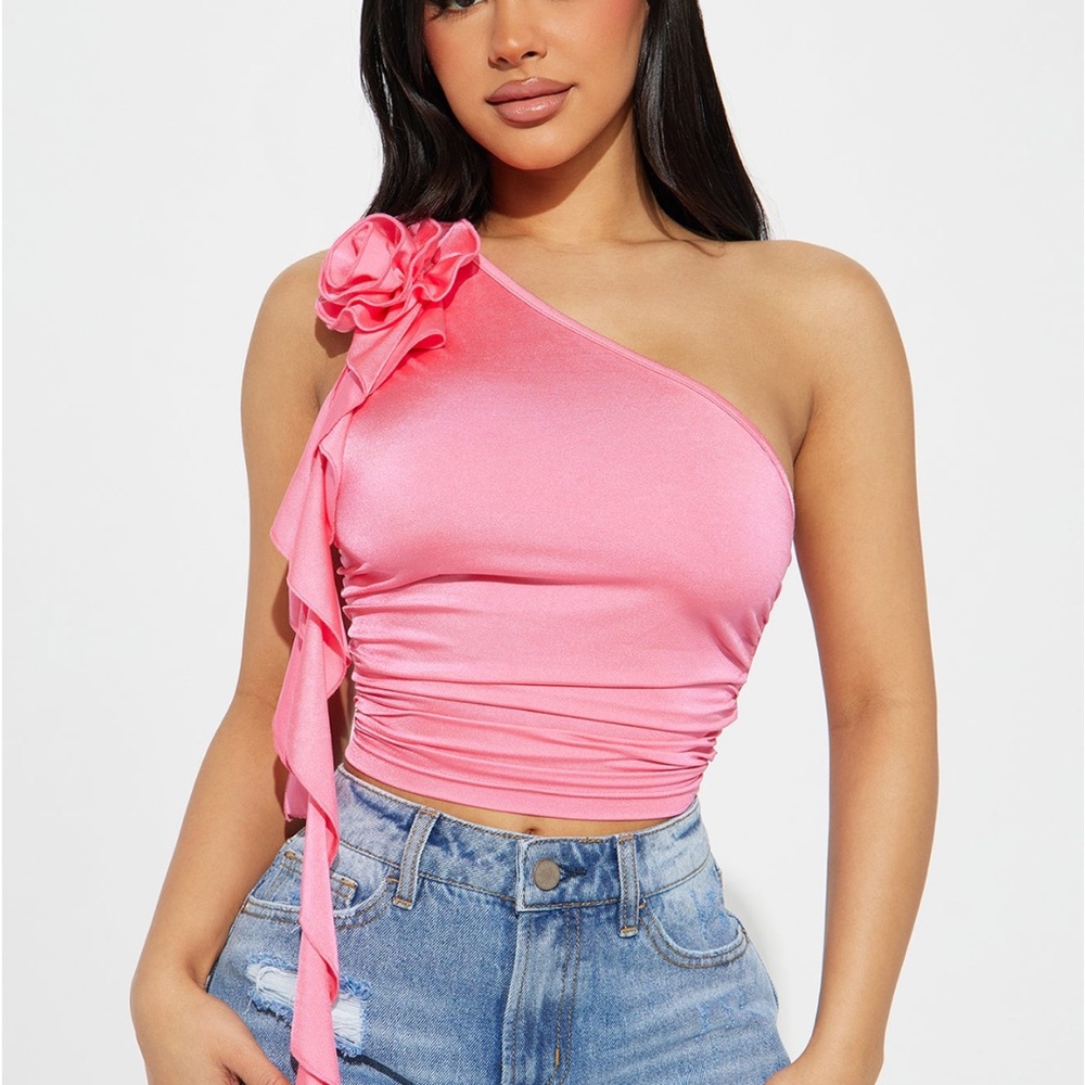 Chic Pink One-Shoulder Top